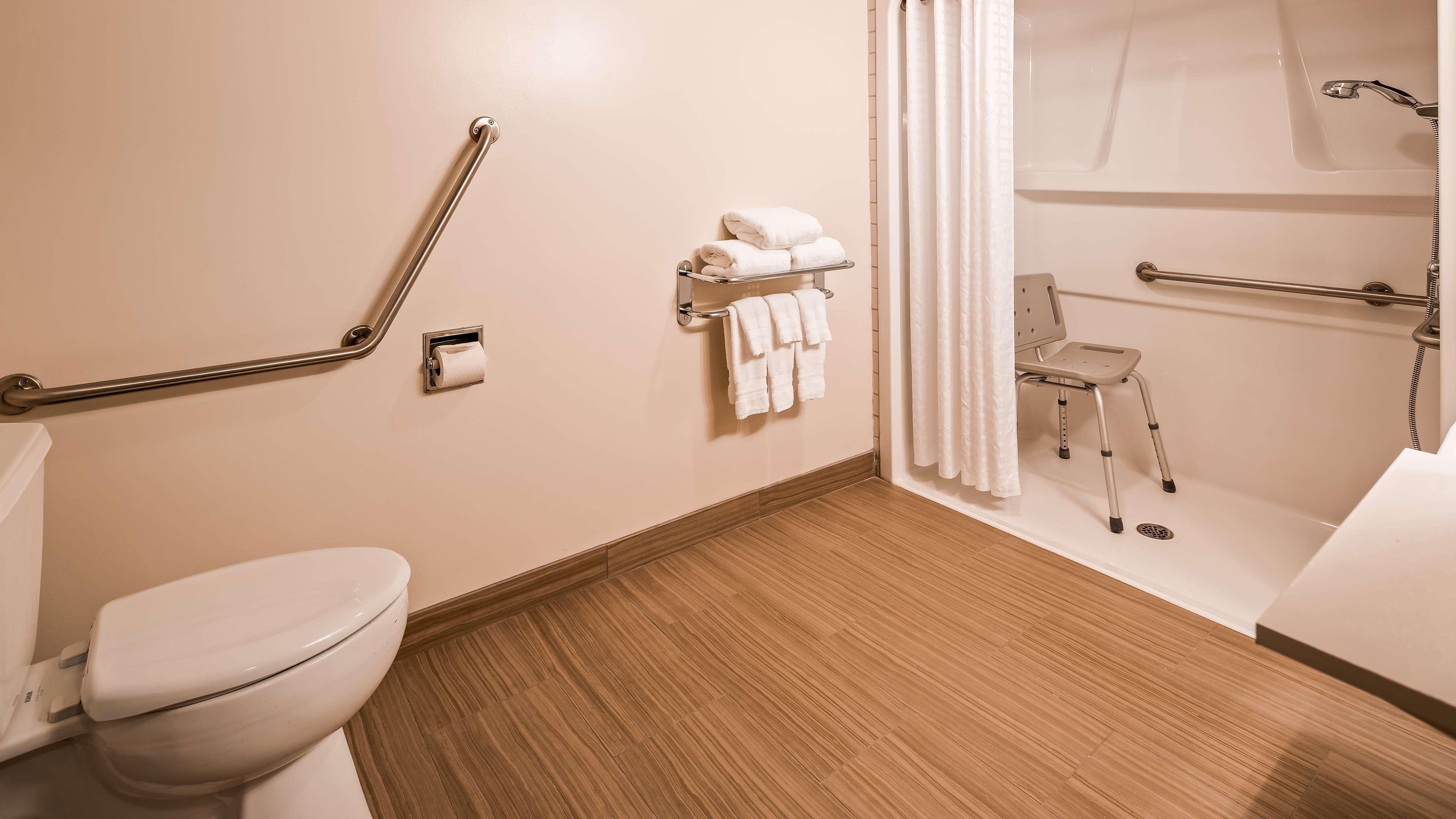 Best Western Plus Pitt Meadows Inn & Suites מראה חיצוני תמונה