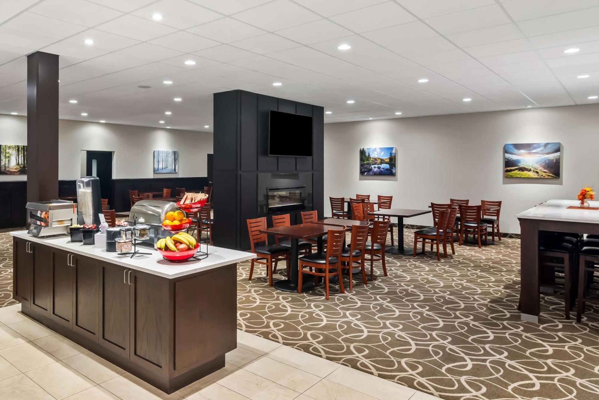 Best Western Plus Pitt Meadows Inn & Suites מראה חיצוני תמונה