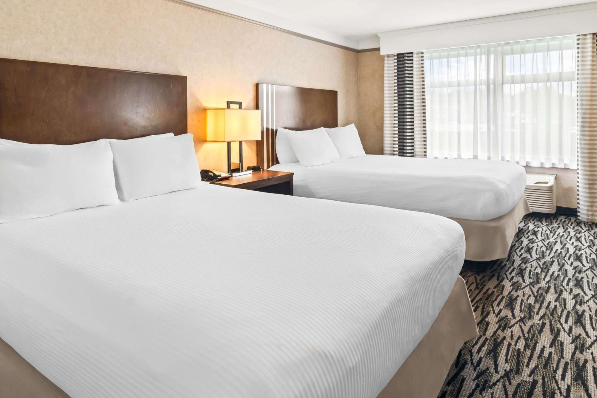 Best Western Plus Pitt Meadows Inn & Suites מראה חיצוני תמונה