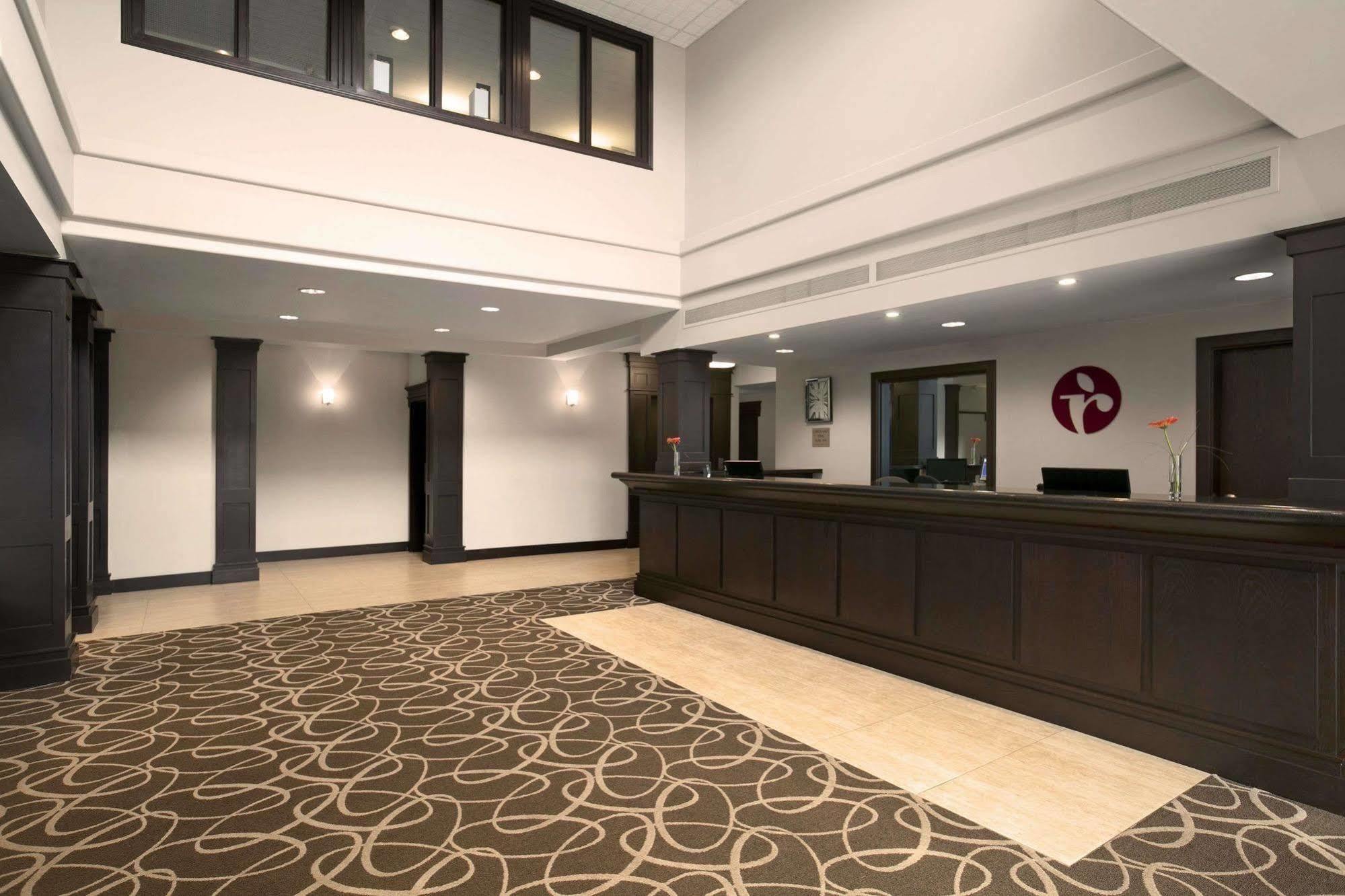 Best Western Plus Pitt Meadows Inn & Suites מראה חיצוני תמונה