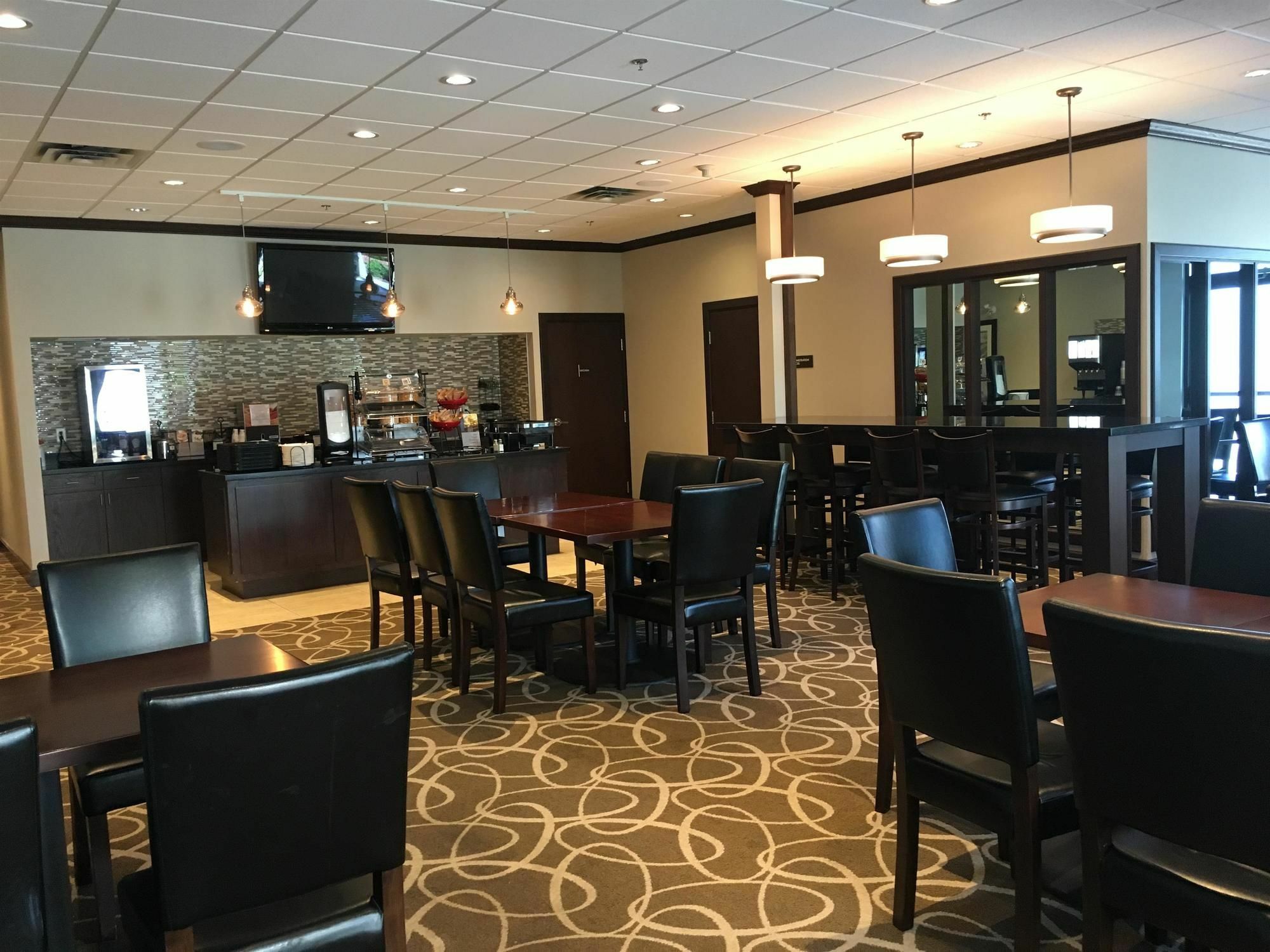 Best Western Plus Pitt Meadows Inn & Suites מראה חיצוני תמונה